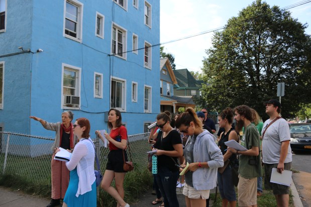 Neighborhood Exploration Walking Tour Fall&nbsp;2015